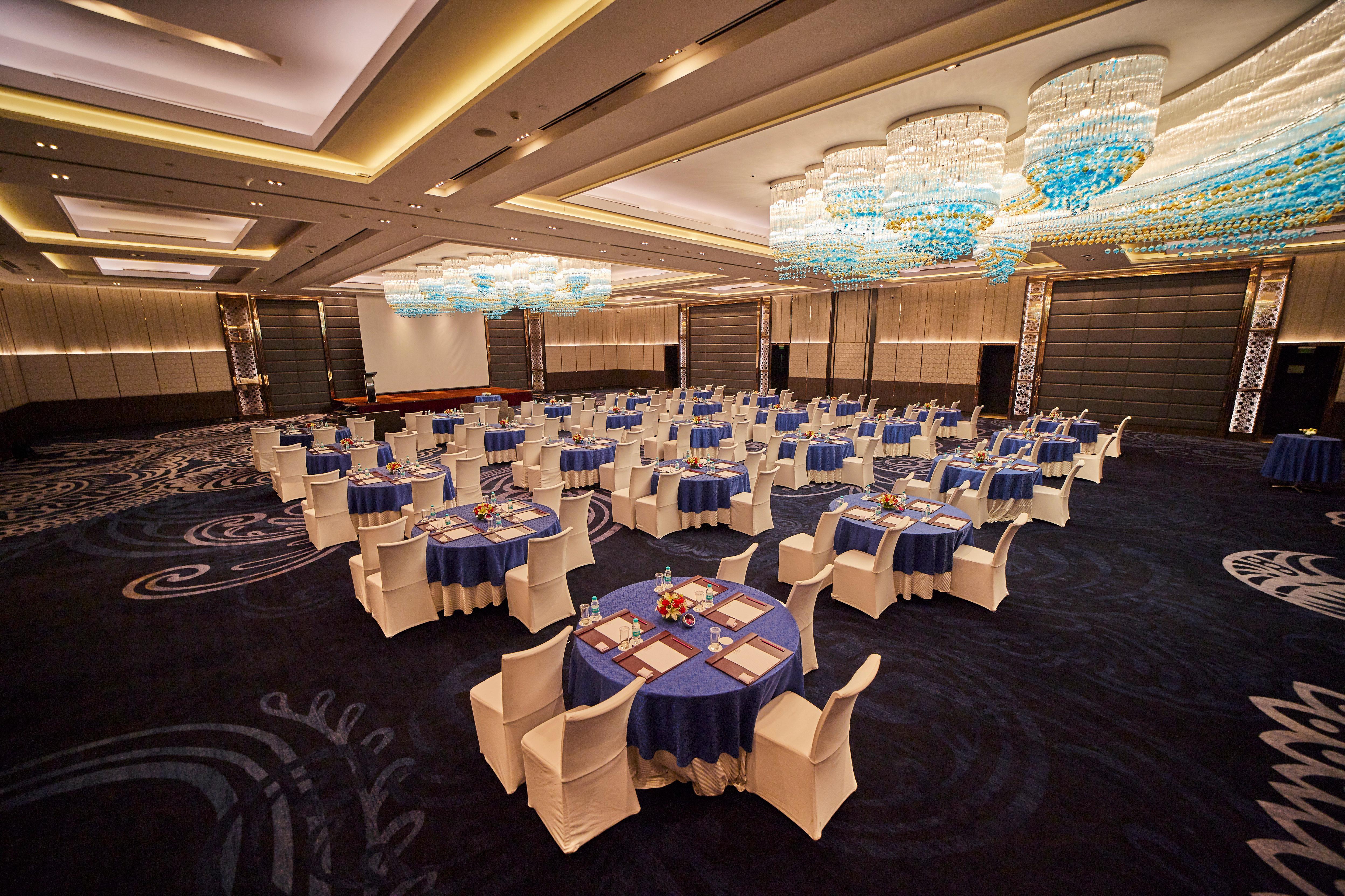 Crowne Plaza New Delhi Rohini By Ihg Hotel Ngoại thất bức ảnh